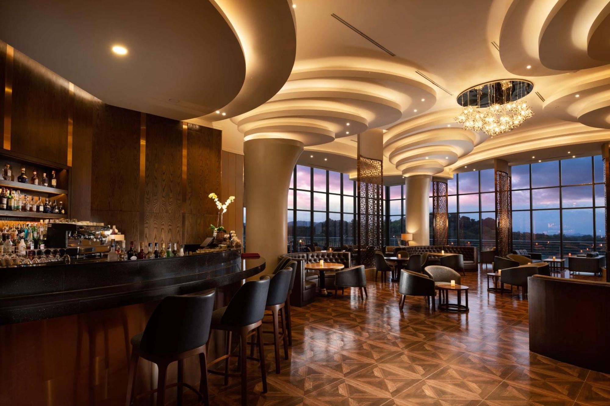 Hilton Clark Sun Valley Resort Clark Field Esterno foto