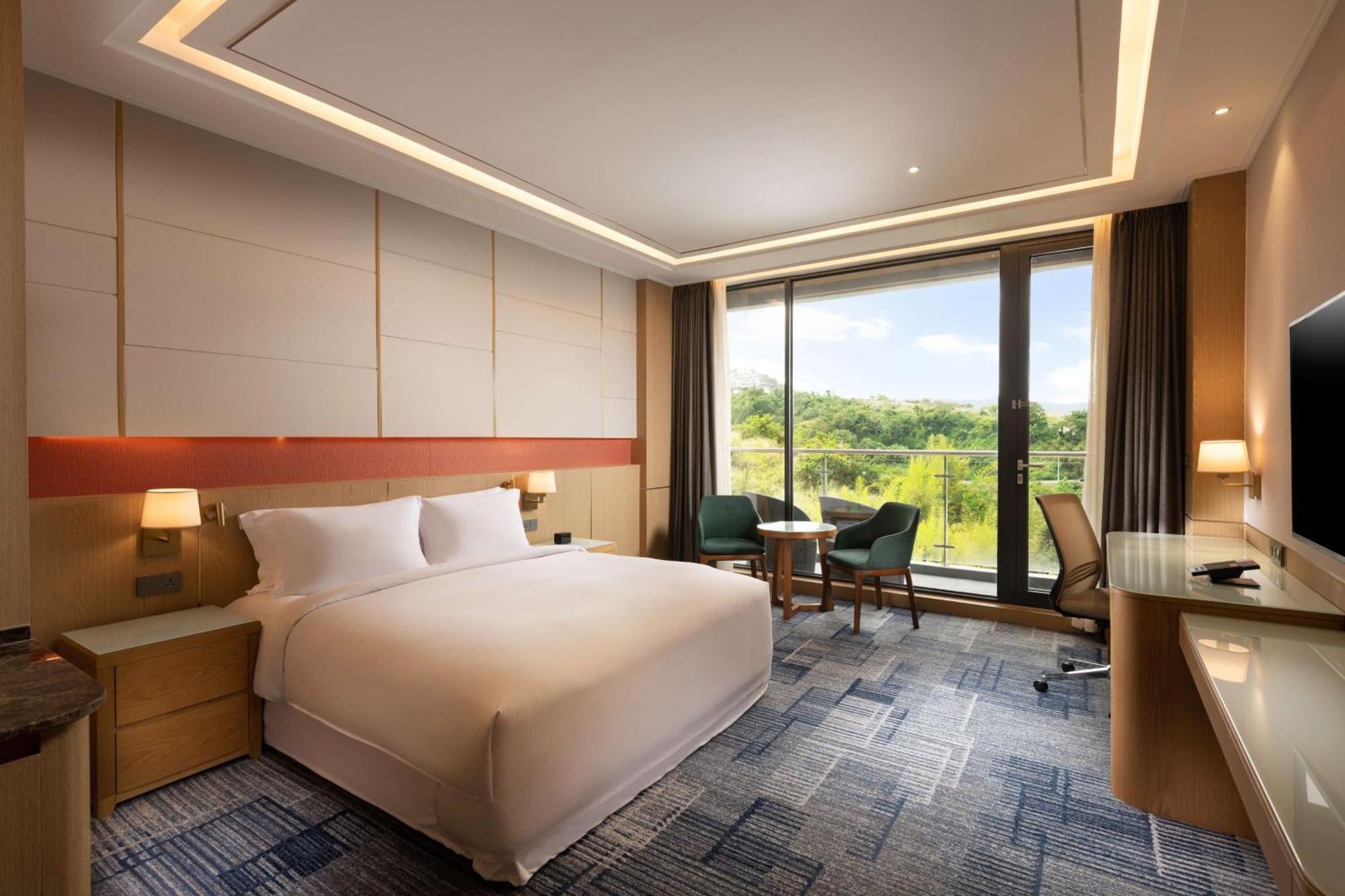 Hilton Clark Sun Valley Resort Clark Field Esterno foto