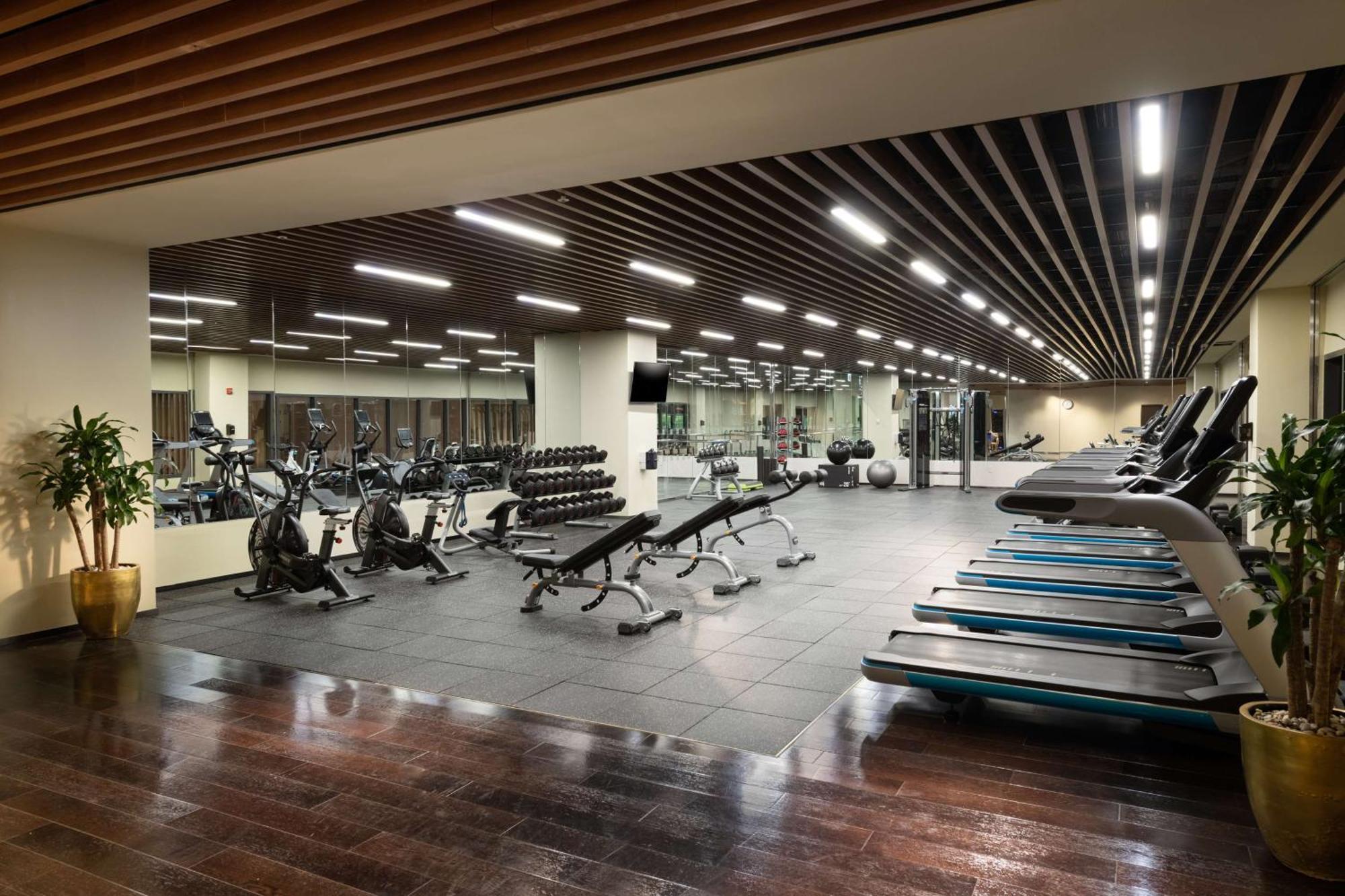 Hilton Clark Sun Valley Resort Clark Field Esterno foto